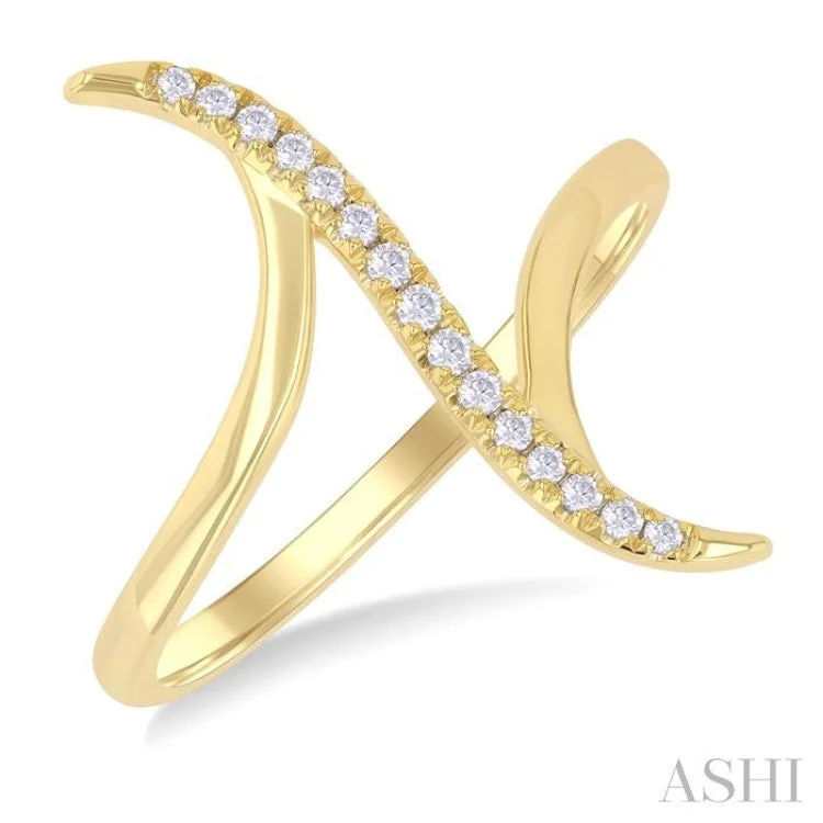 Custom Heart-Shaped Rings-1/10 ctw Wave Connected Bypass Center Round Cut Diamond Fashion Ring in 10K Yellow Gold