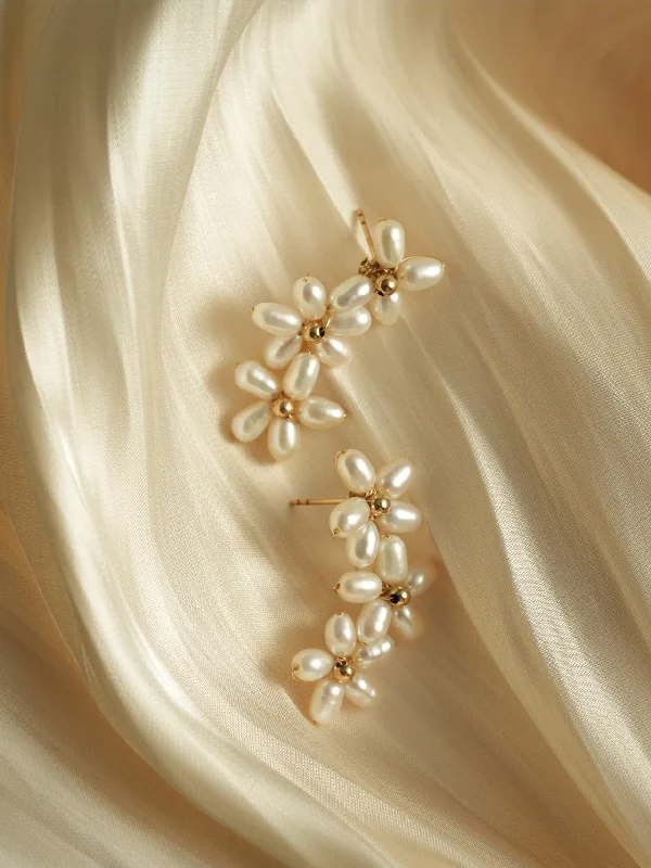 Designer Stud Earrings-Falling Petals Series Narcissus Pearl Stud Earrings