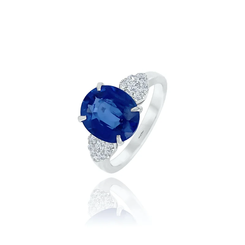 Simple Promise Rings-Oval sapphire & Diamonds "Eva" Ring